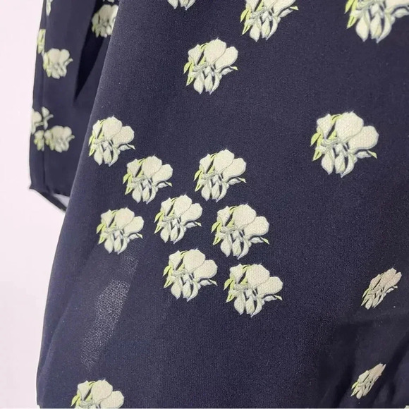 ALC Silk Floral Navy Sleeveless Tank Blouse Size Small - Picture 5 of 6